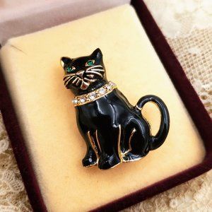 Monet Enamel Sitting Cat Brooch, Vintage Gold Tone Pin